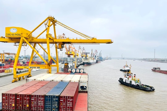 Hàng hóa thông qua cảng biển Hải Phòng tăng 8%