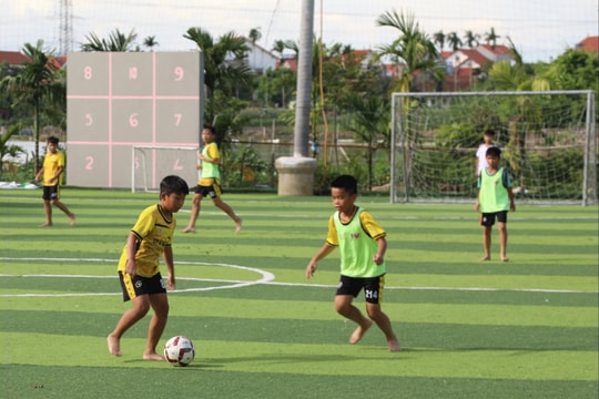 Lo 'chảy máu' tài năng bóng đá trẻ Hải Phòng