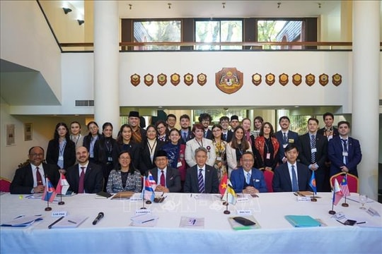 Sinh viên đại diện Việt Nam giành giải xuất sắc cuộc thi Mô hình ASEAN