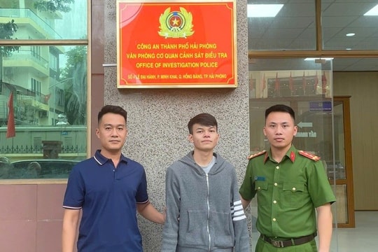 Vận động đối tượng có 2 quyết định truy nã từ Thái Lan về đầu thú