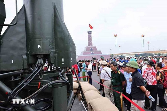 Trên 6,6 triệu lượt khách tham quan Triển lãm thành tựu đất nước