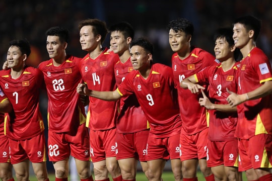 Tuyển Việt Nam tụt một bậc trong bảng xếp hạng FIFA tháng 9