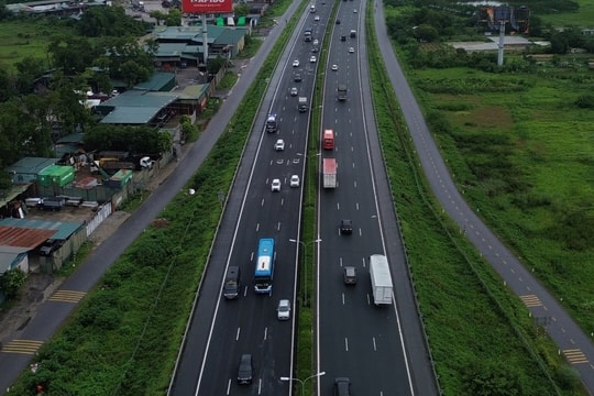 Dự kiến thí điểm cấm xe khách chạy ở làn 1 cao tốc Hà Nội - Hải Phòng từ 15/9