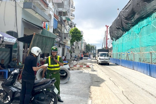 Vehicles banned from Nguyen Trai street from Sep 13 for construction