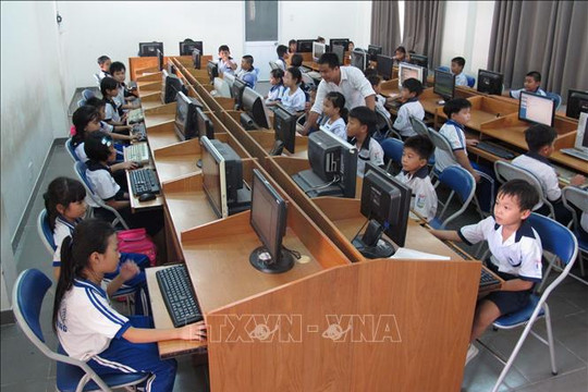 Thành phố Hồ Chí Minh thay đổi khung thời gian học