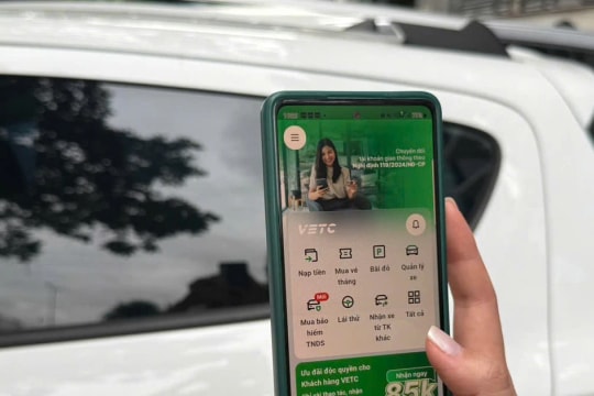 Lái xe cần có tài khoản giao thông để qua trạm thu phí