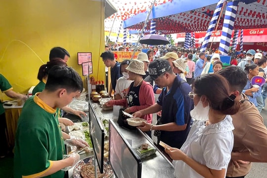 Gìn giữ, phát huy và sáng tạo giá trị ẩm thực truyền thống