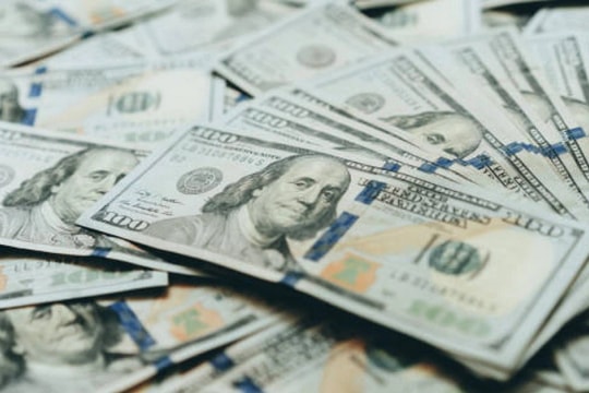 Chu kỳ cắt giảm lãi suất của Fed gây sức ép lên đồng USD