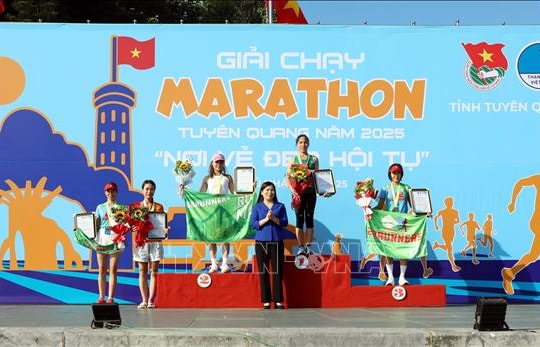 Gần 1.000 vận động viên tham gia Giải chạy Marathon Tuyên Quang 2025