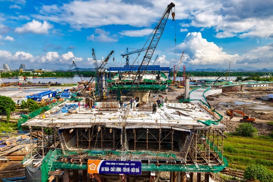 Accelerating construction of key transport projects
