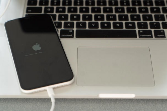 iOS 26 phát hành ngày 16/9 và đây là những việc cần làm ngay với iPhone