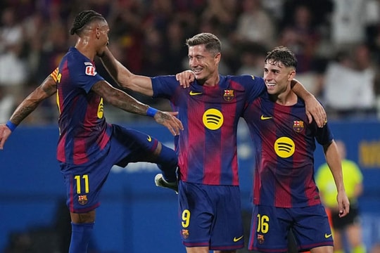 Barcelona 'hủy diệt' Valencia 6 bàn tại Giải Bóng đá Tây Ban Nha