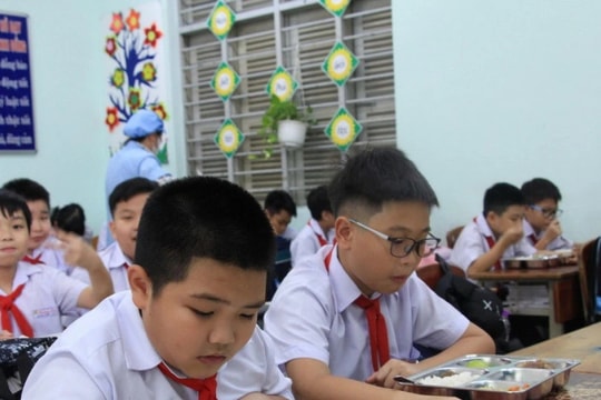 Thủ tướng Chính phủ yêu cầu tăng cường kiểm tra các khoản thu đầu năm học