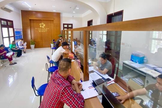 Chính phủ yêu cầu cho công chức không đáp ứng yêu cầu nhiệm vụ nghỉ theo chế độ