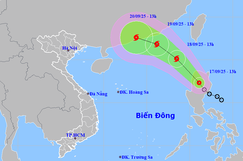 Áp thấp nhiệt đới sắp vào Biển Đông, có thể mạnh lên thành bão số 8 trong đêm nay
