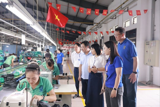 Tạo môi trường làm việc thân thiện, khuyến khích người lao động phát triển lâu dài