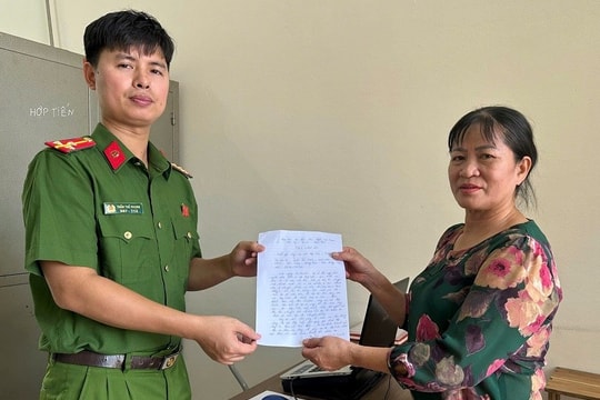 Công an xã Hợp Tiến nhanh chóng giúp bà Miến nhận lại 200 triệu đồng chuyển khoản nhầm