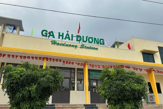 Giờ chạy, giá vé chuyến tàu đưa cán bộ từ Tây sang Đông Hải Phòng làm việc từ 22/9