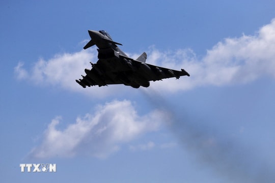 Anh triển khai tiêm kích tại Ba Lan, khẳng định cam kết bảo vệ không phận NATO