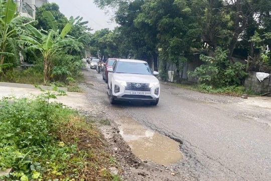 Mong chờ tuyến đường Phố Văn 'thay áo mới'