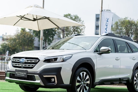Loạt xe gầm cao tiền tỷ nào đang giảm giá sâu?