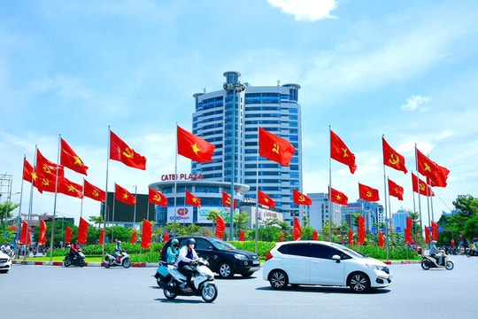 Một cảm xúc dâng trào trên Hải Phòng quê hương tôi