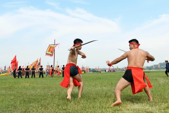 Biểu diễn võ thuật - nét độc đáo ở Lễ hội mùa thu Côn Sơn - Kiếp Bạc
