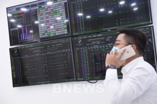 Thị trường chứng khoán Việt Nam bật tăng trở lại
