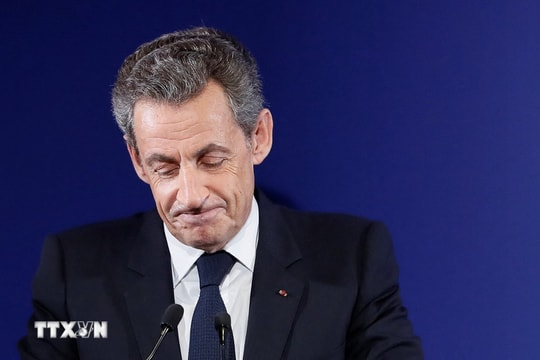 Cựu Tổng thống Pháp Nicolas Sarkozy lĩnh án 5 năm tù giam