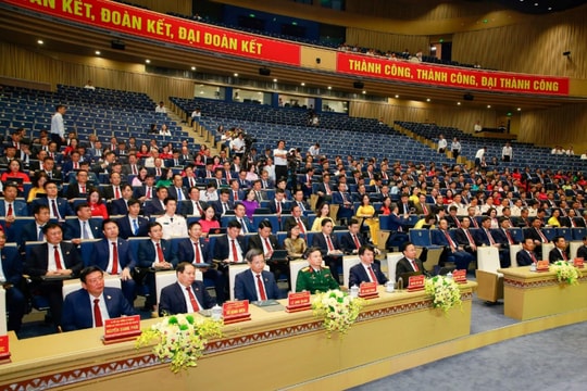 Dấu ấn ngày làm việc đầu tiên của Đại hội