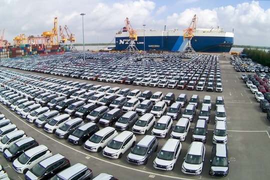 Việt Nam nhập khẩu hơn 137.000 ô tô nguyên chiếc