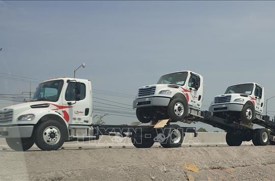 Tổng thống Mỹ công bố loạt thuế mới với thuốc, xe tải và đồ nội thất