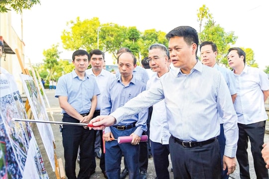 Phấn đấu xây dựng Hải Phòng trở thành thành phố Cảng hiện đại, văn minh, đi đầu trong xây dựng mô hình chủ nghĩa xã hội gắn với con người xã hội chủ nghĩa