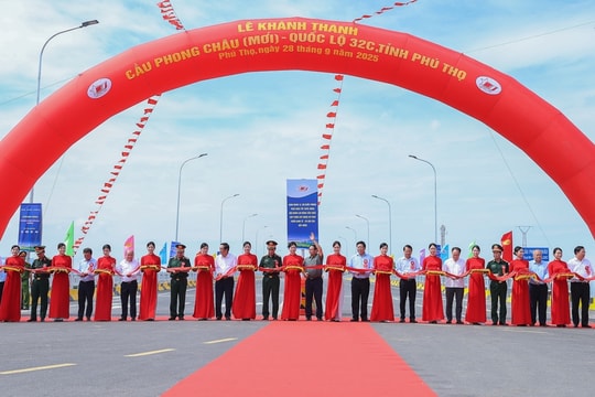 Khánh thành cầu Phong Châu mới