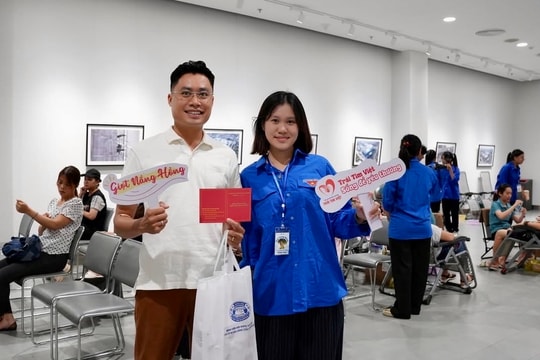 Câu lạc bộ Tình nguyện Trái tim Việt vận động hơn 2.000 lượt người tham gia hiến máu