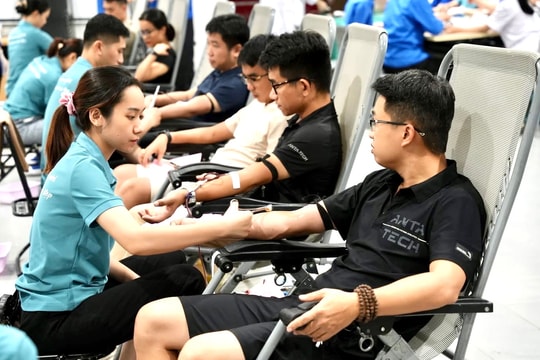 Vietnamese Heart Volunteer Club mobilizes over 2,000 people to donate blood