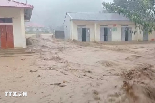 Bão số 10 và mưa lũ khiến 59 người thương vong, 44.230 nhà hư hỏng tốc mái