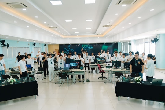 Sinh viên ba miền tham gia sân chơi công nghệ lớn năm 2025