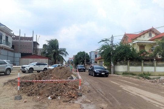232 hộ dân nhận tiền, bàn giao mặt bằng thi công Dự án xây dựng cầu sông Hoá