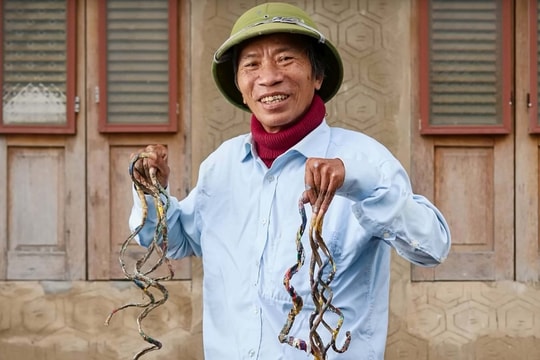 Người đàn ông Việt lập kỷ lục Guiness móng tay dài nhất thế giới