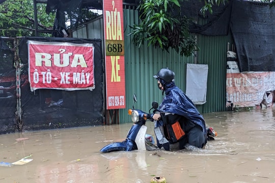 Hà Nội mưa to, nhiều nơi miền Bắc ngập lụt