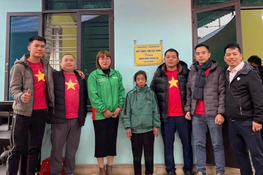 Tình người giúp bà Mai có mái nhà che mưa, che nắng