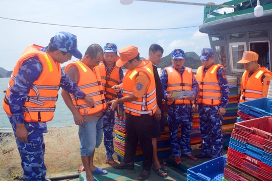 Bộ Tư lệnh Vùng Cảnh sát biển 1 phối hợp luyện tập tìm kiếm cứu hộ, cứu nạn trên biển