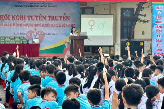 Gần 900 học sinh được phổ biến kiến thức về bình đẳng giới