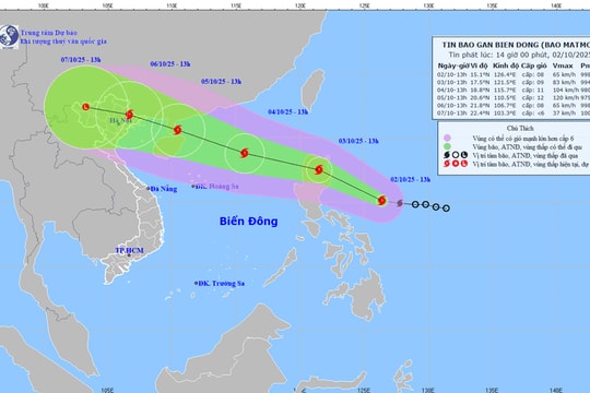 Dự báo ngày 4/10, bão Matmo đi vào Biển Đông và có khả năng mạnh thêm