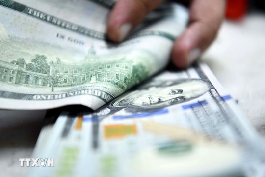 Dự trữ tiền tệ toàn cầu vượt 12.000 tỷ USD lần đầu tiên kể từ năm 2021