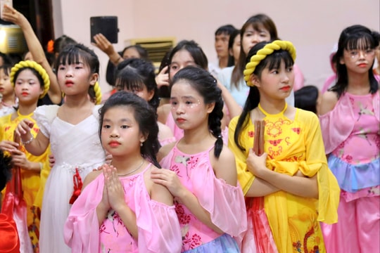 Vui Tết Trung thu ở Trung tâm Nuôi dưỡng bảo trợ xã hội Hải Dương