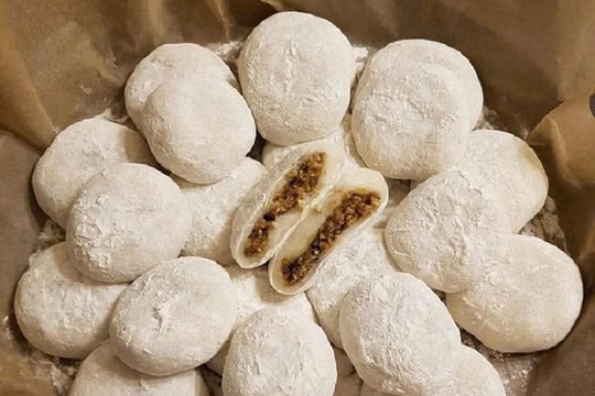 Độc đáo bánh Bạc Đầu của người Sán Dìu tại chùa Thanh Mai