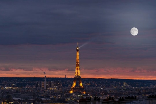 Thời điểm đẹp nhất để ghé thăm tháp Eiffel