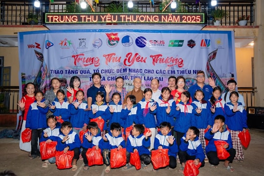 Mang Trung thu đến trẻ em vùng cao tỉnh Lào Cai